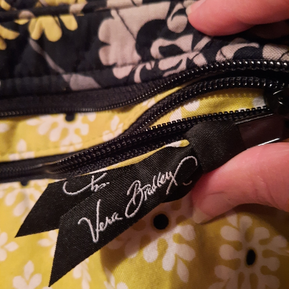 Vera Bradley purse - Picture 4 of 5